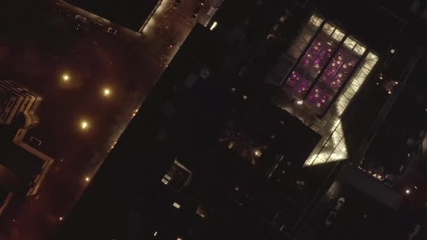 AERIAL: Slow Overhead Shot of City at Night with Lights and Traffic, Κολωνία, Γερμανία — Αρχείο Βίντεο