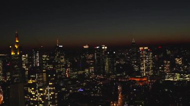 Frankfurt am Main 'in görüntüsü, Almanya Şehir Işıklarıyla Gece Skyline