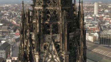 Köln Katedrali 'nin Güzel Güneş Işığı Kuleleri' nin Süper Detayları 