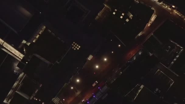 Lambat Overhead Shot of City at Night with Lights and Traffic, Cologne, Jerman — Stok Video