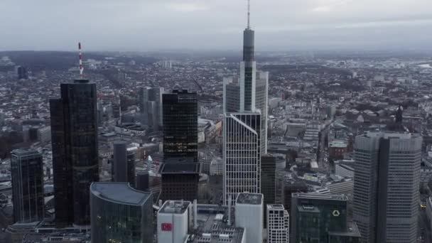 AERIAL: Pan Shot into Frankfurt am Main, Germany Skyline on Cloudy Grey Winter Day — 图库视频影像