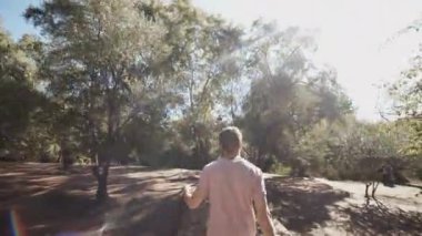 ÖZGÜRLÜK GÜNÜ Afrika 'da YAŞAĞI YAŞAĞI YAŞIYOR 