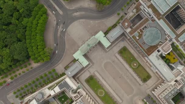 Porte de Brandebourg abandonnée à Berlin Central sans personne pendant le coronavirus COVID-19 Pandémie et réglementation du séjour à domicile en mai 2020 