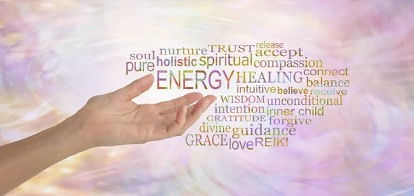 Energy Healing Word Tag Cloud Женская Рука Жестикулирующая Сторону Слова — стоковое фото