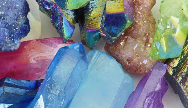 Krásné Zářivé Léčení Krystaly Pozadí Close Pestrobarevným Léčivých Krystalů Poskytuje — Stock fotografie