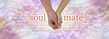 Sen ve ben ruhsal olarak birbirimiz için yaratılmışız. Ruh ve eş kelimeleri arasında yumuşak bir şekilde el ele tutuşmak. İlgili bir kelime bulutuyla çevrili.