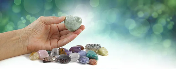 Crystal Healer Holding Green Puff Heart Stone Female Hand Offering — Stock Photo, Image