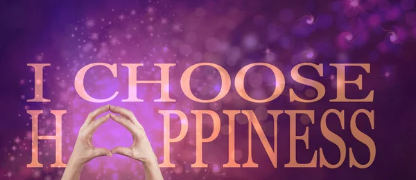 我选择了快乐的精神信息横幅 女性的手把快乐的A放在我选择的粉色紫色Bokeh背景的下面 — 图库照片