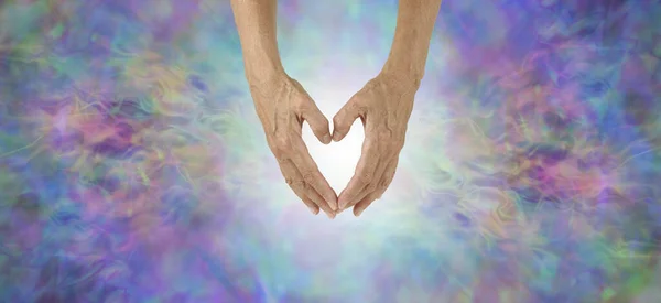 Love Heals Everything Concept Banner Женские Руки Создающие Форму Сердца — стоковое фото