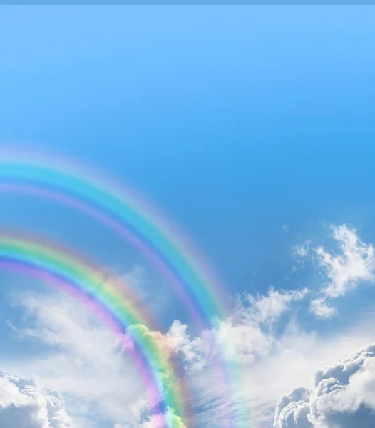 Double Rainbow Blue Sky Wiadomość Tło Dwa Piękne Tęczowe Łuki — Zdjęcie stockowe