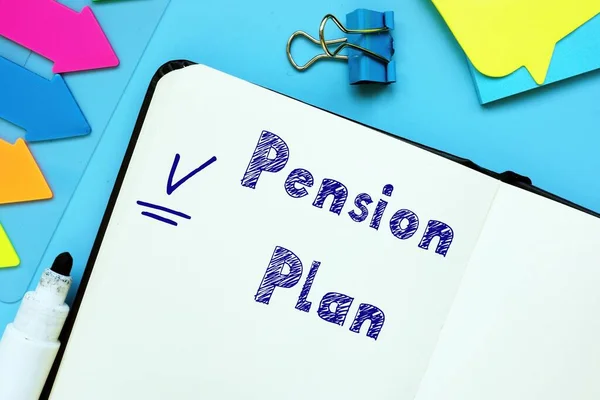 Bildtexten Bilden Pensionsplanen Anteckningsbok Tabell Pennor — Stockfoto