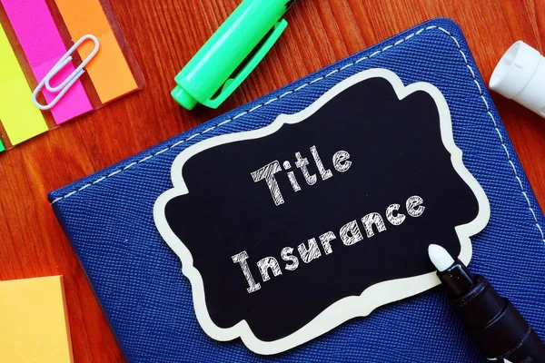 Financial Concept Title Insurance Phrase Piece Paper — Stock Photo, Image