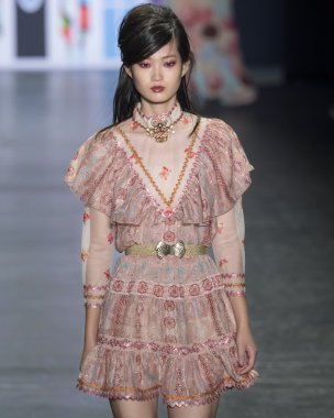 Anna Sui - bahar 2017 koleksiyonu