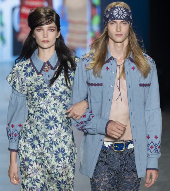 Anna Sui - bahar 2017 koleksiyonu