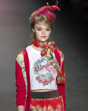 Anna Sui - bahar 2017 koleksiyonu