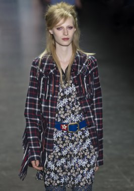 Anna Sui - bahar 2017 koleksiyonu