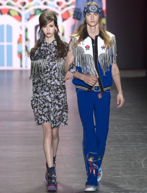 Anna Sui - bahar 2017 koleksiyonu