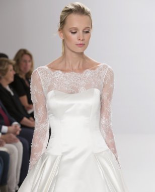 Dennis Basso göstermek, pist, sonbahar 2017, New York gelin hafta, ABD 