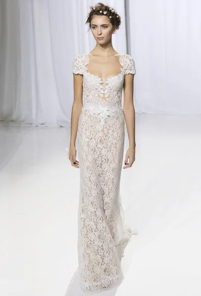 Reem Acra - Collezione Autunno 2017 - New York Fashion Week Sposa — Foto Stock