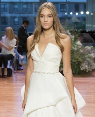 Monique Lhuillier - Sonbahar 2017 Koleksiyonu - New York Moda Haftası