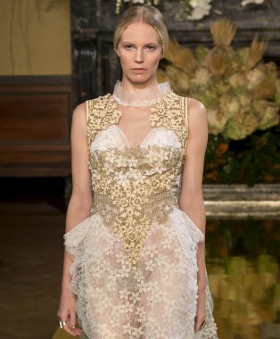 Yolan Cris - Güz 2017 koleksiyonu - New York moda hafta gelin