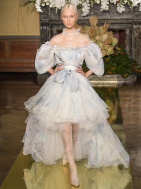 Yolan Cris - Güz 2017 koleksiyonu - New York moda hafta gelin