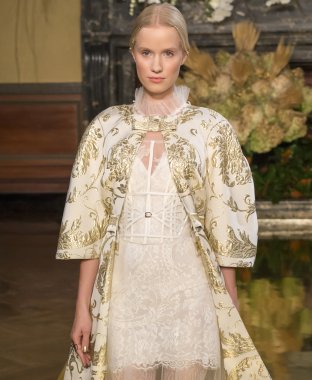 Yolan Cris - Güz 2017 koleksiyonu - New York moda hafta gelin