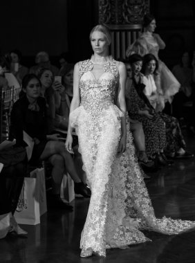 Yolan Cris - Güz 2017 koleksiyonu - New York moda hafta gelin