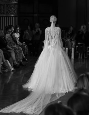 Yolan Cris - Fall 2017 Collection - New York Fashion Week Bridal clipart