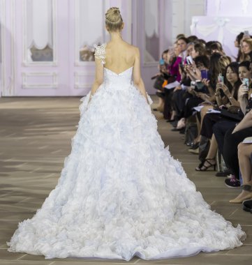 Ines Di Santo - Güz 2017 koleksiyonu - New York moda hafta Bri