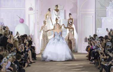 Ines Di Santo - Güz 2017 koleksiyonu - New York moda hafta Bri