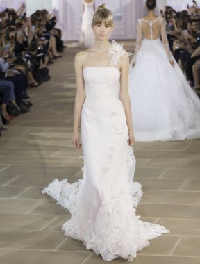 Ines Di Santo - Güz 2017 koleksiyonu - New York moda hafta Bri