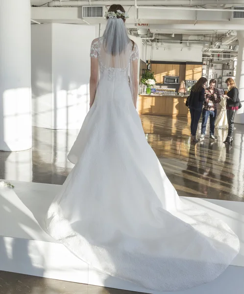 Marchesa - Colección Otoño 2017 - New York Fashion Week Bridal — Foto de Stock