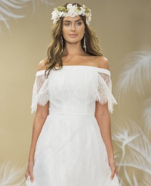 Theia - Güz 2017 koleksiyonu - New York moda hafta gelin