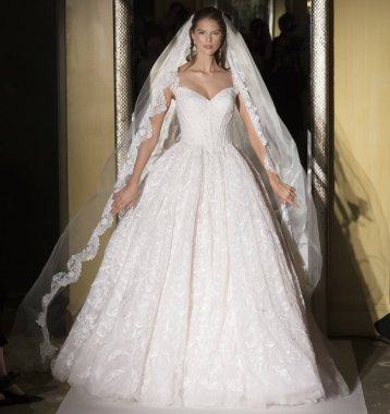 Oleg Cassini - Güz 2017 koleksiyonu - New York moda hafta Brid