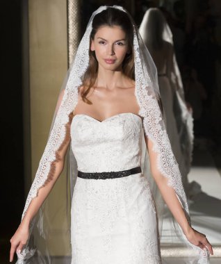 Oleg Cassini - Güz 2017 koleksiyonu - New York moda hafta Brid