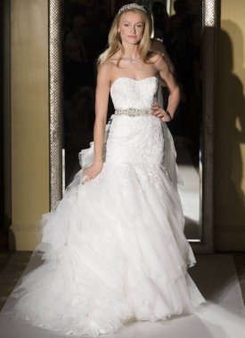 Oleg Cassini - Güz 2017 koleksiyonu - New York moda hafta Brid