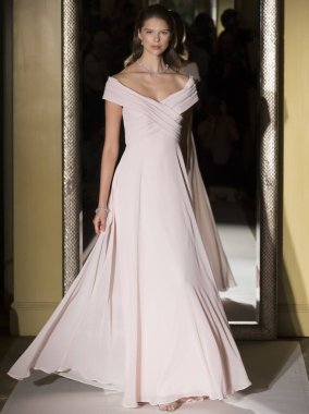 Oleg Cassini - Güz 2017 koleksiyonu - New York moda hafta Brid