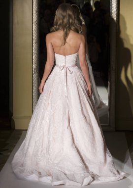 Oleg Cassini - Güz 2017 koleksiyonu - New York moda hafta Brid