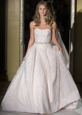 Oleg Cassini - Güz 2017 koleksiyonu - New York moda hafta Brid