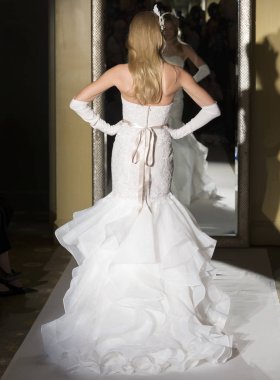 Oleg Cassini - Güz 2017 koleksiyonu - New York moda hafta Brid