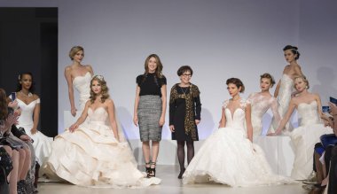 Anne Barge - Güz 2017 koleksiyonu - New York moda hafta gelin