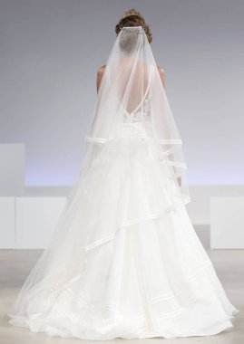 Anne Barge - Güz 2017 koleksiyonu - New York moda hafta gelin