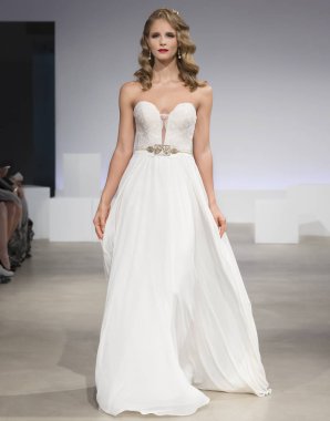 Anne Barge - Güz 2017 koleksiyonu - New York moda hafta gelin