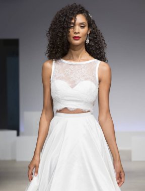 Anne Barge - Güz 2017 koleksiyonu - New York moda hafta gelin