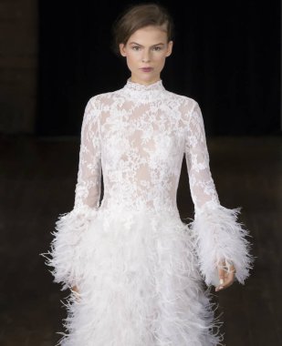 Rita Vinieris - Güz 2017 koleksiyonu - New York Fashio tarafından Rivini