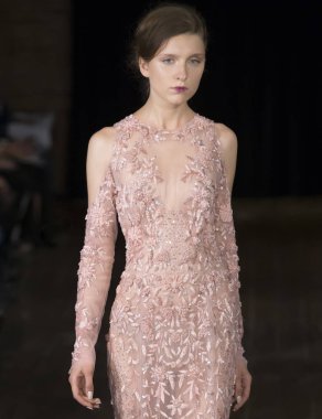 Rita Vinieris - Güz 2017 koleksiyonu - New York Fashio tarafından Rivini