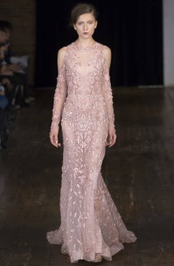 Rita Vinieris - Güz 2017 koleksiyonu - New York Fashio tarafından Rivini