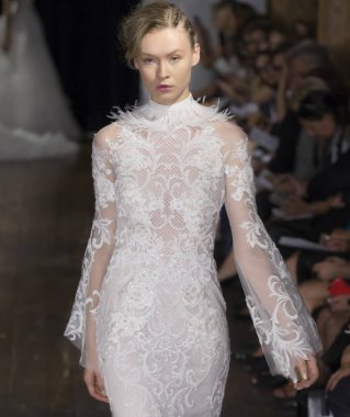 Rita Vinieris - Güz 2017 koleksiyonu - New York Fashio tarafından Rivini