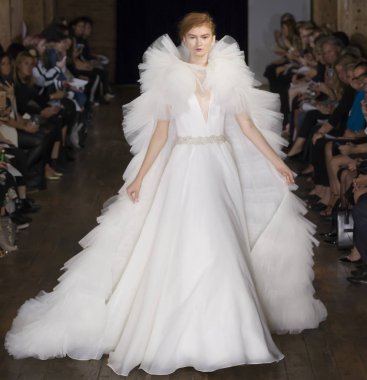 Rita Vinieris - Güz 2017 koleksiyonu - New York Fashio tarafından Rivini